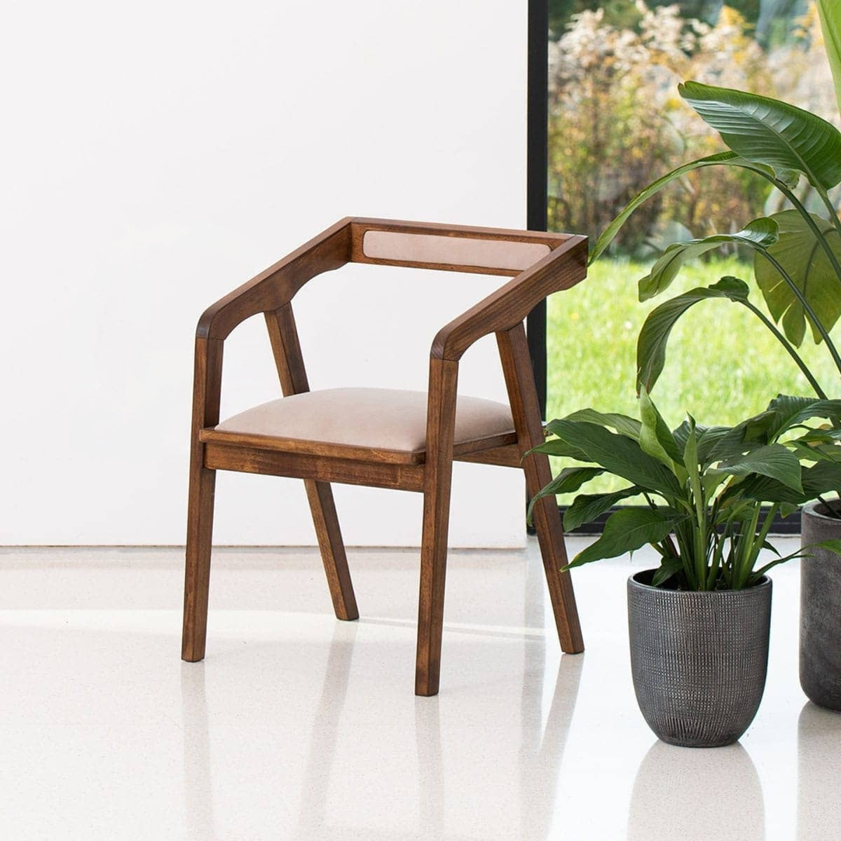 Chaise Lusya – Simplicité naturelle & confort du quotidien
