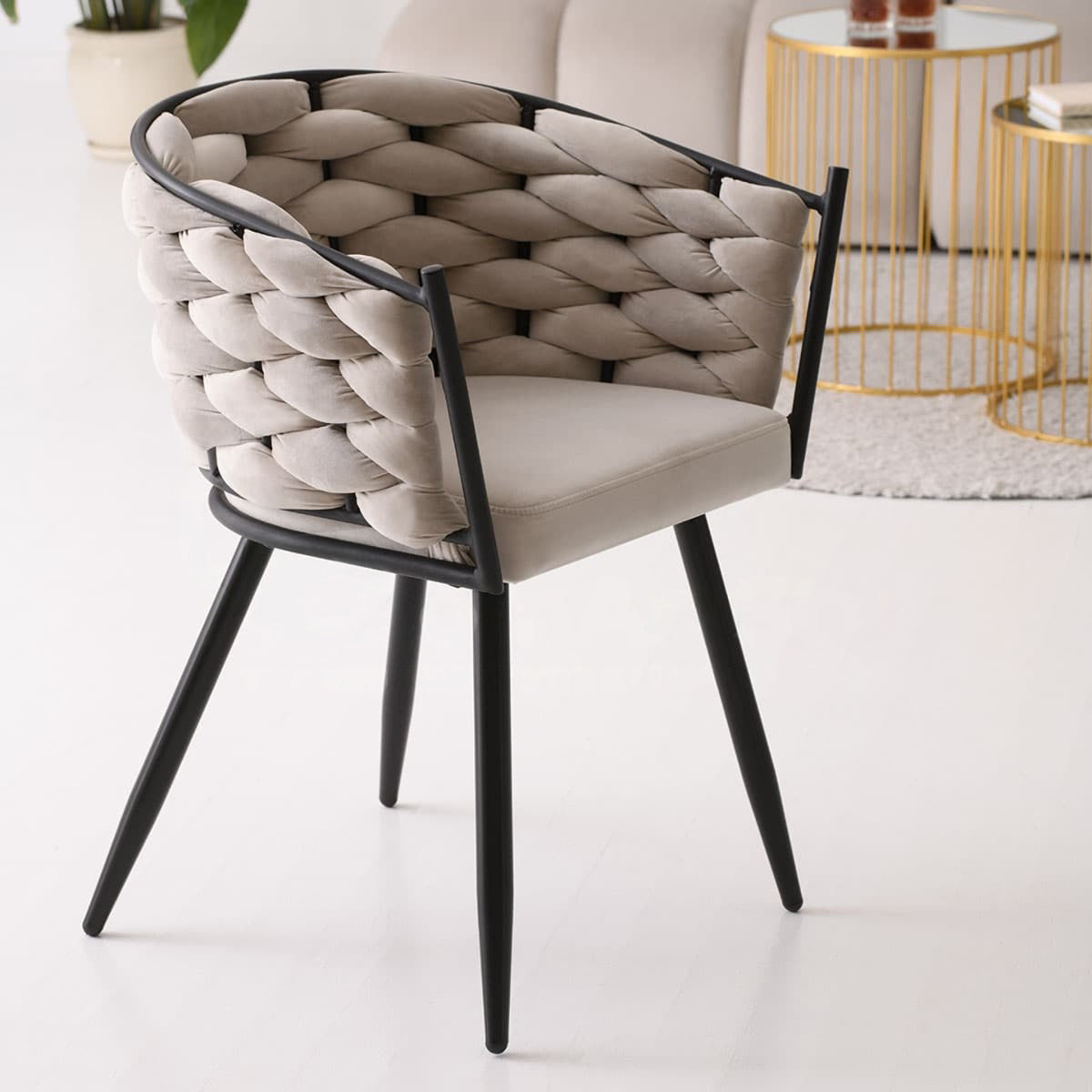 Chaise Liva – Modernité, confort & structure durable